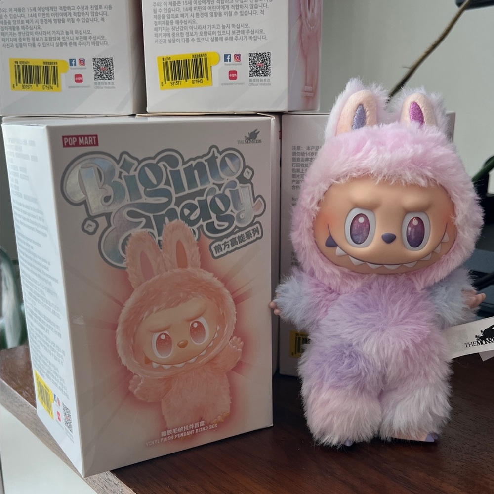 Pop Mart Labubu Luck (Big Into Energy)